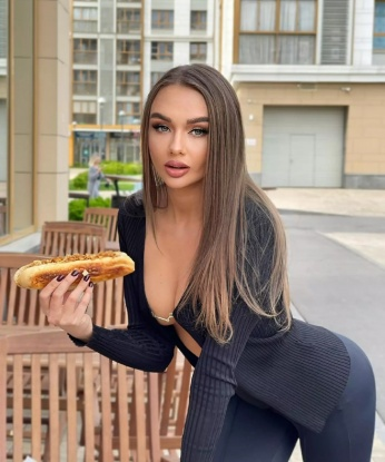 Молодая, игривая и ненасытная. Приглашаю тебя в мир страсти и наслаждения. Гарантирую, что в моих объятиях ты забудешь обо всех проблемах и окунешься в атмосферу наслаждения. 2525, 24 года