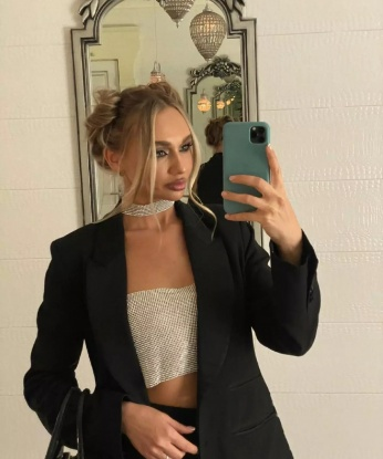 Молодая, игривая и ненасытная. Приглашаю тебя в мир страсти и наслаждения. Гарантирую, что в моих объятиях ты забудешь обо всех проблемах и окунешься в атмосферу наслаждения. 2525, 24 года