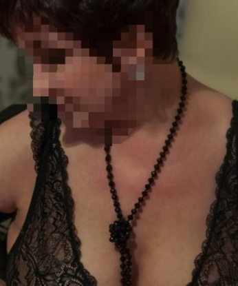 Милая и ненасытная леди ищет щедрого кавалера для ярких встреч и приятного времяпровождения. Обещаю порадовать тебя настоящим удовольствием! 2992, 47 лет