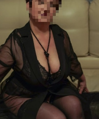 Милая и ненасытная леди ищет щедрого кавалера для ярких встреч и приятного времяпровождения. Обещаю порадовать тебя настоящим удовольствием! 2992, 47 лет